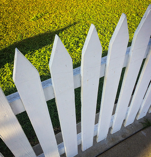 Clean White Picket Fence Minneola Florida